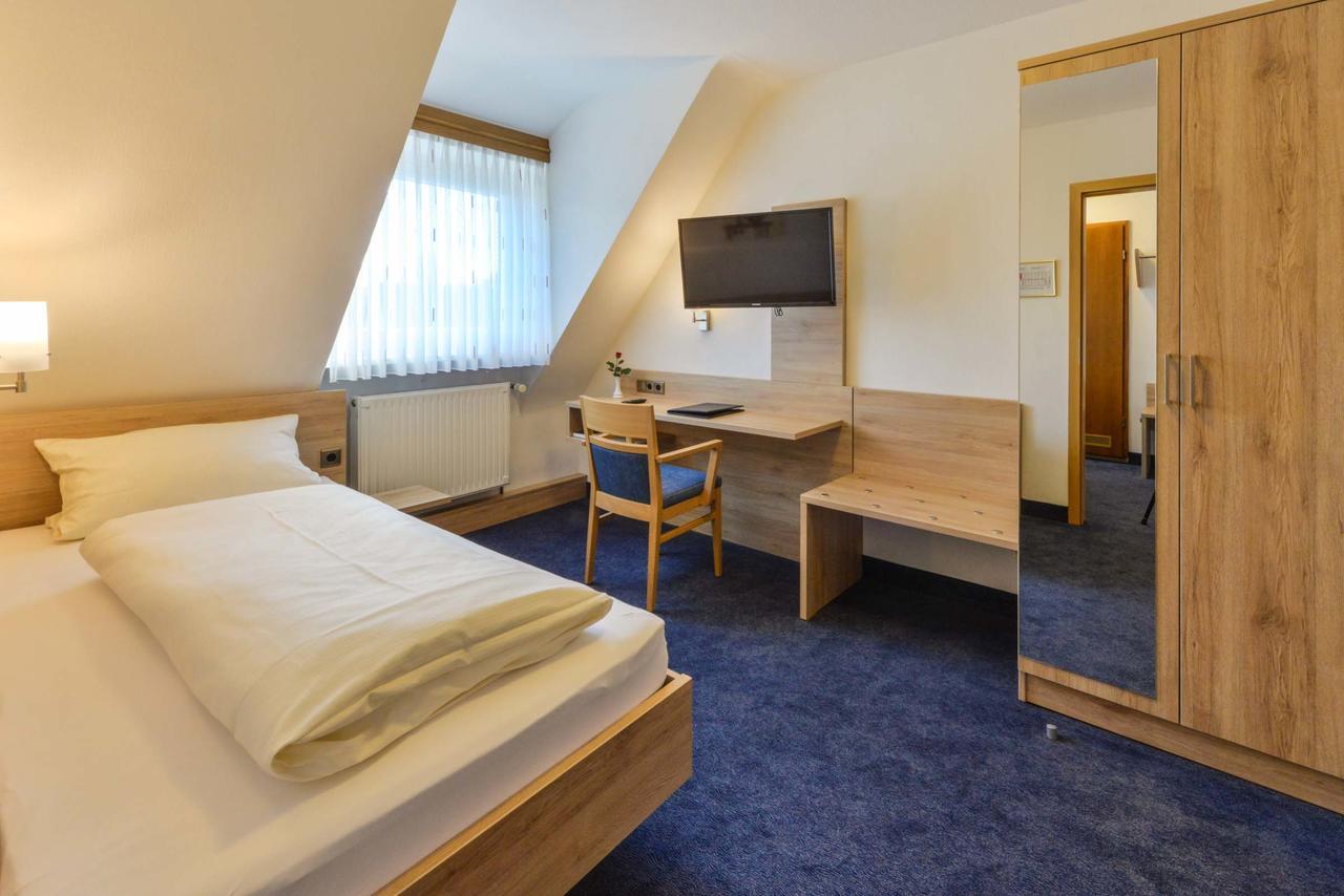 Hotel-Gasthof Rotes Ross Heroldsberg Ngoại thất bức ảnh